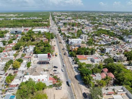 Tulum lot for sale — surrounding developed area